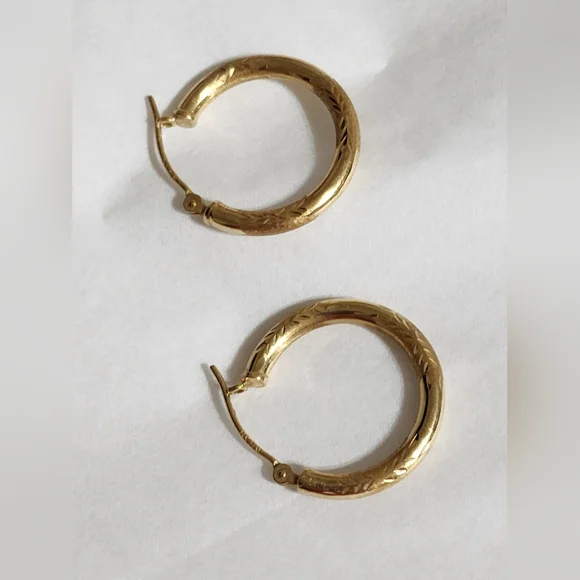 Genuine Gold Earrings and Pendants. For Sale Individually. - Picture 6 of 7